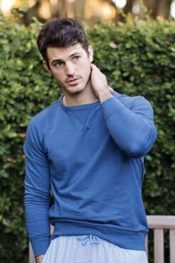 Lake Men's Sweatshirt In Navy -Sleepwear Shop EU2A6040 WEB